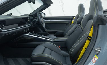 Porsche 911 Turbo S CABRIOLET (992) 20
