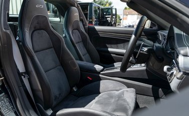 Porsche 911 (991.2) Targa 4 GTS 14