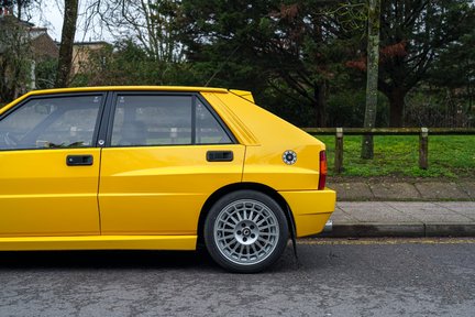 Lancia Delta Intregale Evoluzione 1 'Giallo Ferrari' Limited Edition 11