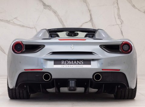 Ferrari 488 Spider 19