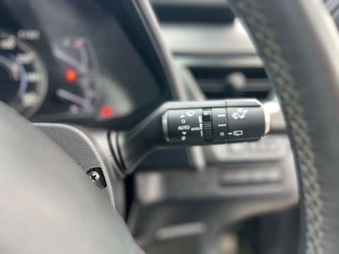Lexus Ux 250H 39