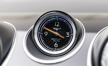 Bentley Bentayga W12 Mulliner 24