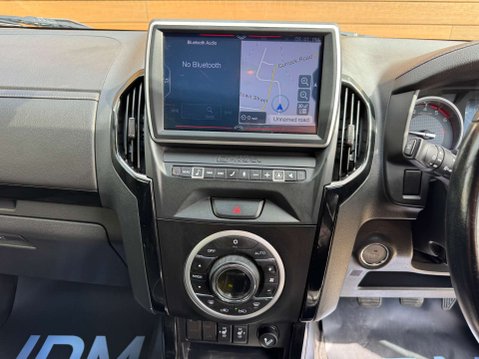Isuzu D-Max 1.9 D-Max Blade 4WD 29