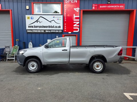 Toyota Hilux ACTIVE 4WD D-4D S/C 5