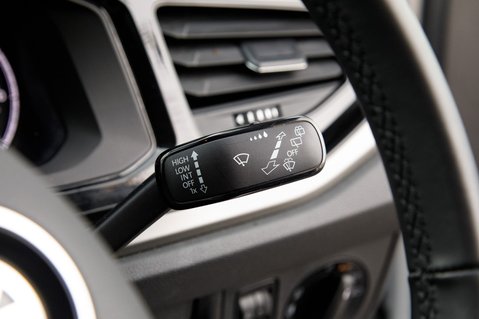 Volkswagen Polo MATCH TSI DSG 17