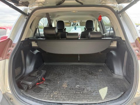 Toyota Rav4 2.2 D-4D Invincible SUV 5dr Diesel Manual 4WD Euro 5 (150 ps) 13