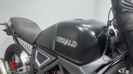 Herald Motor Co Brat 2022 7K TALL ENDURO BIKE LEARNER 125CC 19
