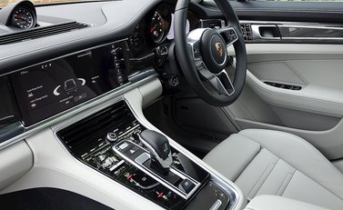 Porsche Panamera Turbo 9