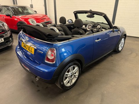 Mini Convertible 1.6 Cooper 2dr 3