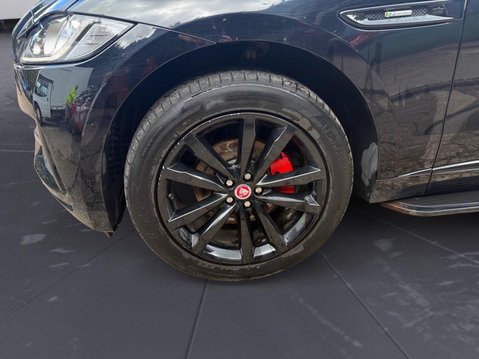 Jaguar F-Pace 2.0 D180 R-Sport Auto AWD Euro 6 (s/s) 5dr 10