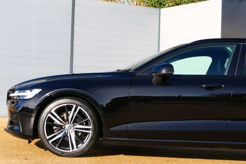 Volvo V60 2.0 V60 R-Design B3 MHEV Auto 5dr 9