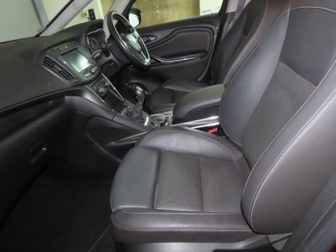 Vauxhall Zafira ELITE NAV 11
