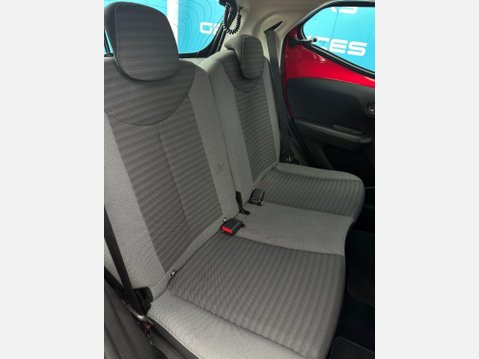 Toyota Aygo 1.0 VVT-i x-play Hatchback 5dr Petrol Manual Euro 6 (71 ps) 10