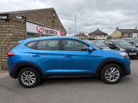 Hyundai TUCSON CRDI SE NAV BLUE DRIVE 8