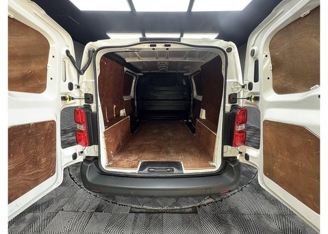 Vauxhall Vivaro 1.5 Turbo D 2700 Dynamic Panel Van 6dr Diesel Manual L1 H1 Euro 6 (s/s) (10 26