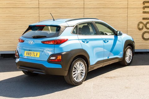 Hyundai KONA SE 2