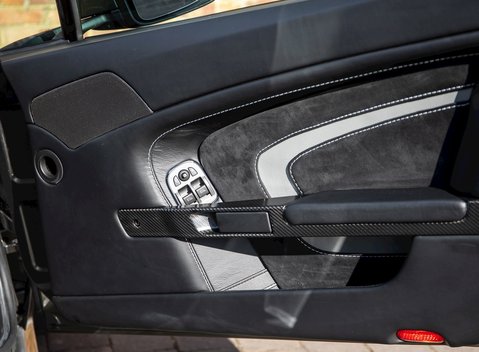 Aston Martin V12 Vantage S 20