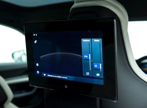 Porsche Taycan Turbo S Cross Turismo 14