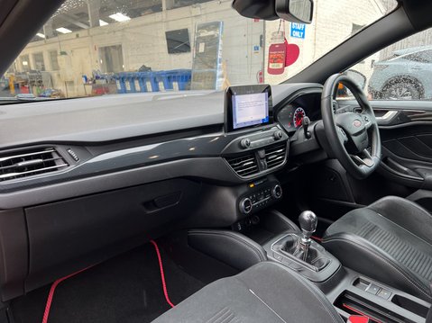 Ford Focus 2.3T EcoBoost ST Hatchback 5dr Petrol Manual Euro 6 (s/s) (280 ps) 17
