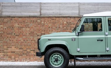 Land Rover Defender 110 Heritage Station Wagon 25