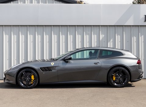 Ferrari GTC4 Lusso 2