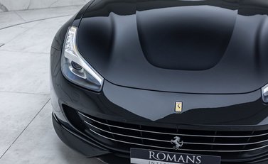 Ferrari GTC4 Lusso V12 34