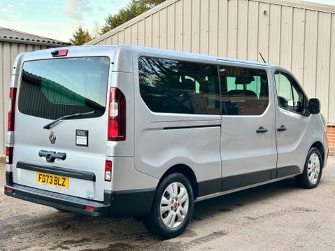 Renault Trafic 2.0 dCi LL30 Advance EDC L2 H1 Euro 6 (s/s) 5dr (9 Seat) 5