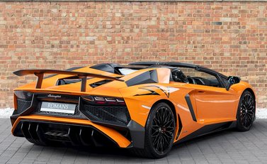 Lamborghini Aventador SV LP 750-4 Roadster 9