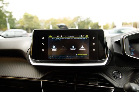 Peugeot 208 ALLURE PREMIUM 19