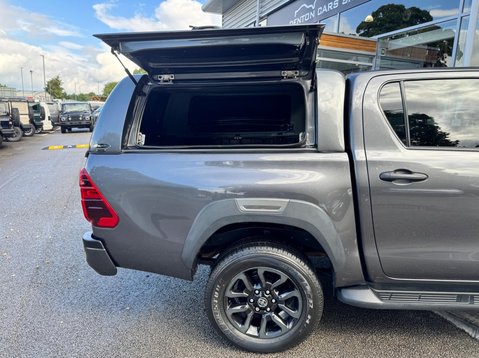 Toyota Hilux INVINCIBLE X 4WD D-4D DCB 10