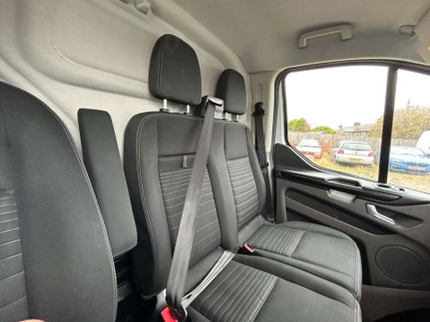 Ford Transit Custom 2.0 300 EcoBlue Limited Panel Van 5dr Diesel Manual L2 H1 Euro 6 (s/s) (130 10