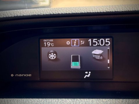 Toyota Voxy Hybrid 7 Seater 12