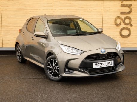 Toyota Yaris DESIGN FHEV