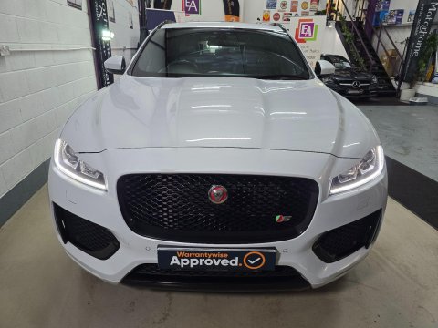 Jaguar F-Pace 3.0 D300 V6 S Auto AWD Euro 6 (s/s) 5dr 15