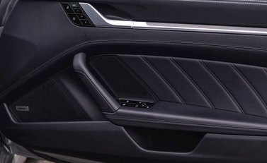 Porsche 911 (992) Turbo S 24