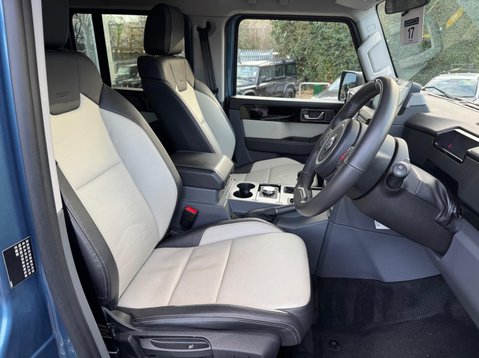 Ineos Grenadier FIELDMASTER EDITION 10