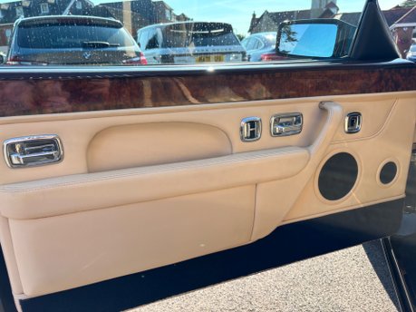 Bentley Azure 6.8 Convertible 2dr Petrol Automatic (422 g/km, 385 bhp) 14