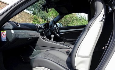 Porsche Boxster Spyder 30