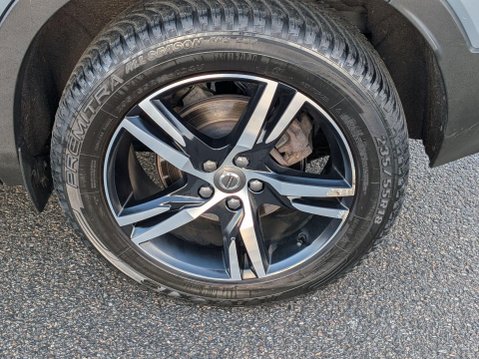 Volvo XC40 2.0 D4 R-Design Auto AWD Euro 6 (s/s) 5dr 32