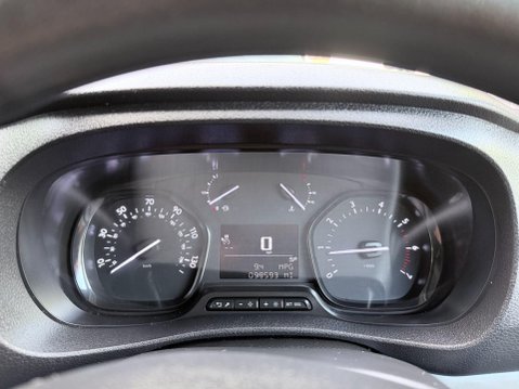 Peugeot Expert 2.0 BlueHDi 1400 Professional Standard Panel Van 6dr Diesel Manual MWB Euro 29