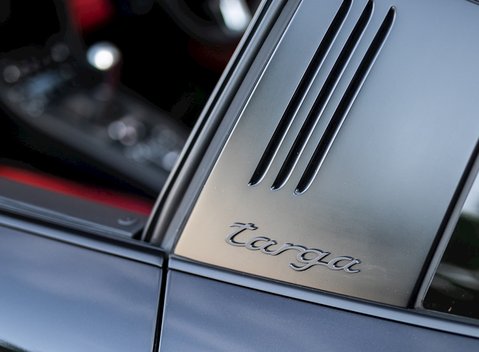 Porsche 911 (991.2) Targa 4 GTS 28