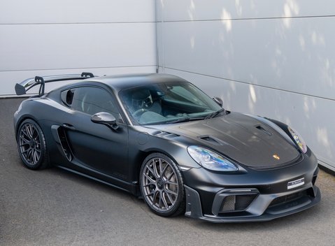 Porsche Cayman GT4 RS (718) 4