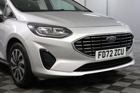 Ford Fiesta TITANIUM 24