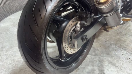 Suzuki GSR750 2011 ONLY 24K SPORTS EXHAUST LONG MOT NAKED BIKE 39