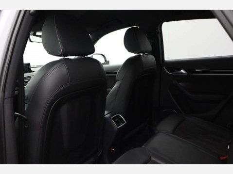 Audi Q3 1.4 TFSI CoD Black Edition SUV 5dr Petrol Manual Euro 6 (s/s) (150 ps) 30