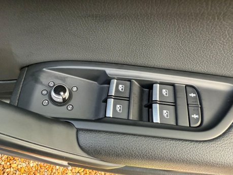 Audi Q5 2.0 TDI 40 Sport S Tronic quattro Euro 6 (s/s) 5dr 28