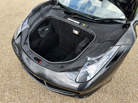 Ferrari 458 SPIDER DCT 32