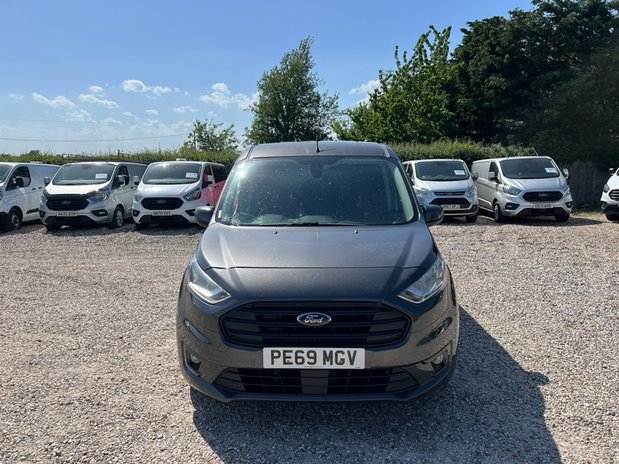 Ford Transit Connect SWB L1H1 Low Roof Limited Air Con Alloys Sensors EURO 6 NO VAT 3