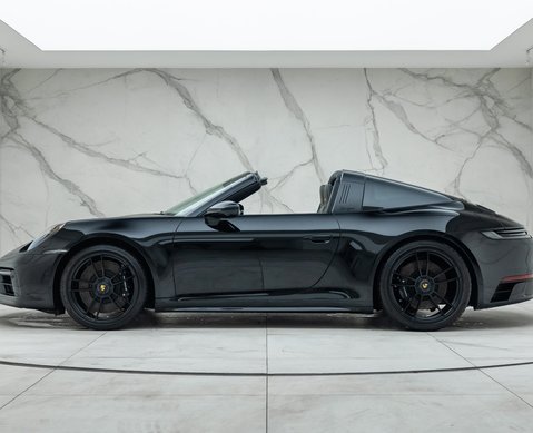 Porsche 911 Targa 4 GTS (992) 