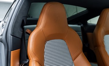 Porsche 911 Turbo S (992) 13
